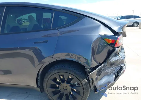 2024 Tesla Model Y Long Range Dual Motor All-Wheel Drive from USA, damaged, VIN 7SAYGDEEXRA274184